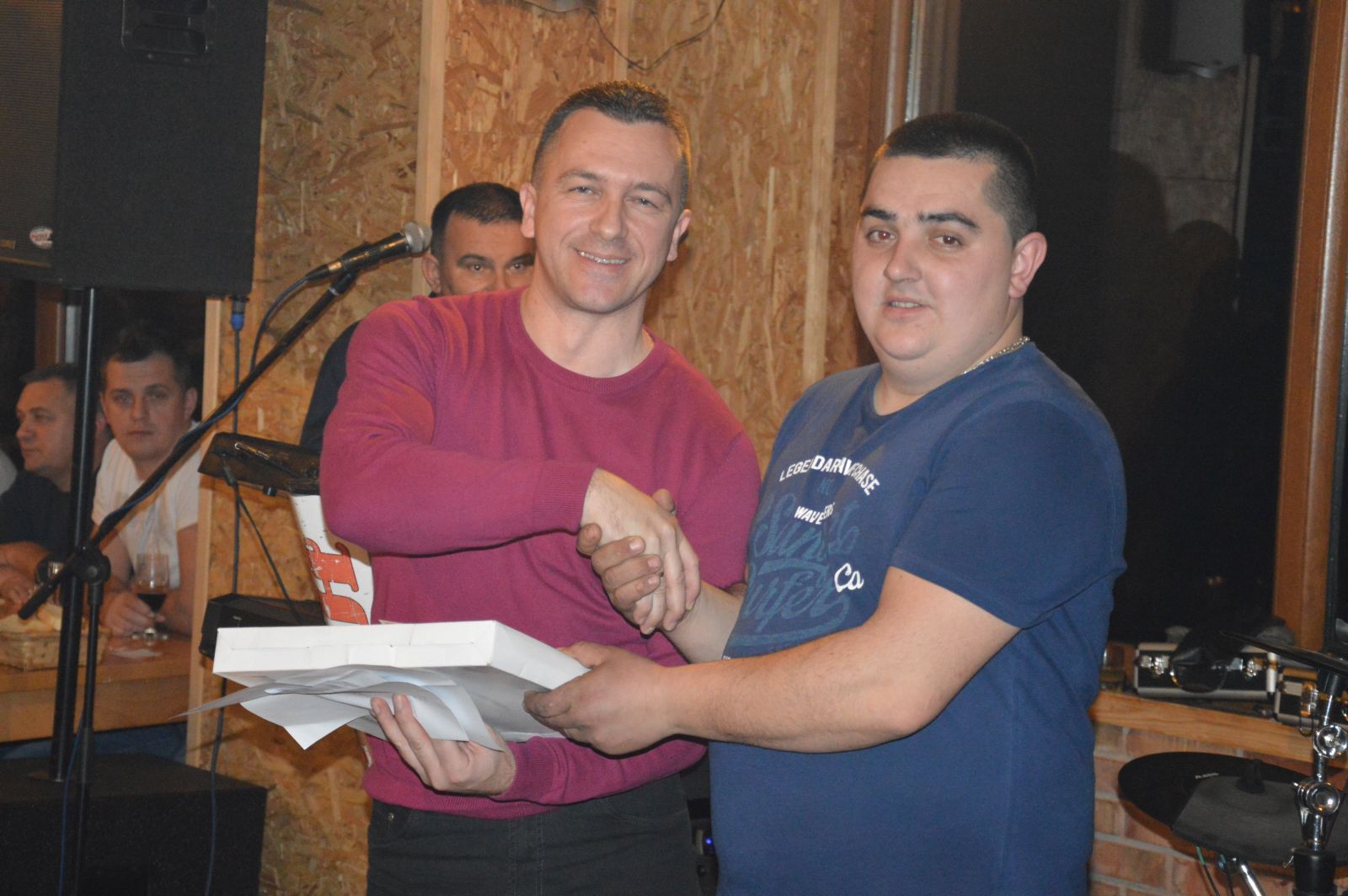 najbolja rakija sljiva i kobasica10