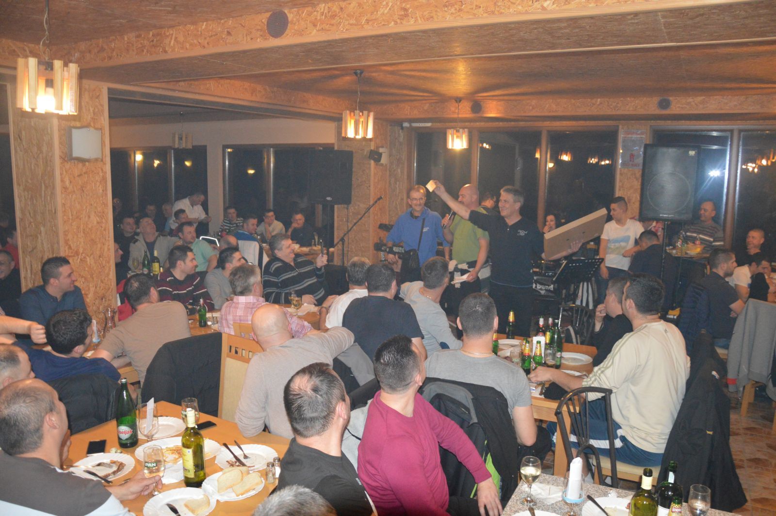 najbolja rakija sljiva i kobasica7