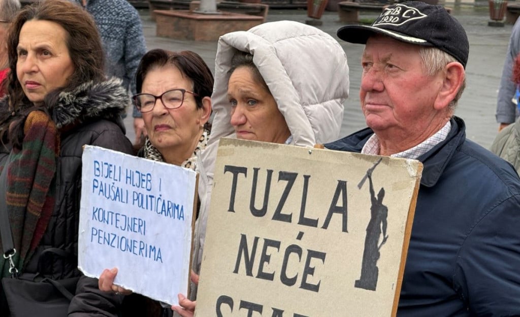 Umirovljenici prosvjed u Tuzli